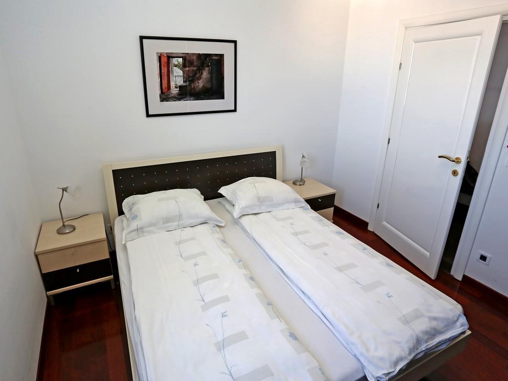 Lovely Apartment With Beautiful Pool Primošten Εξωτερικό φωτογραφία