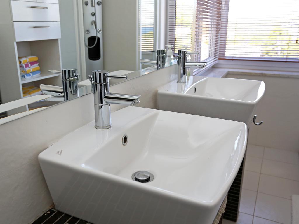 Lovely Apartment With Beautiful Pool Primošten Εξωτερικό φωτογραφία