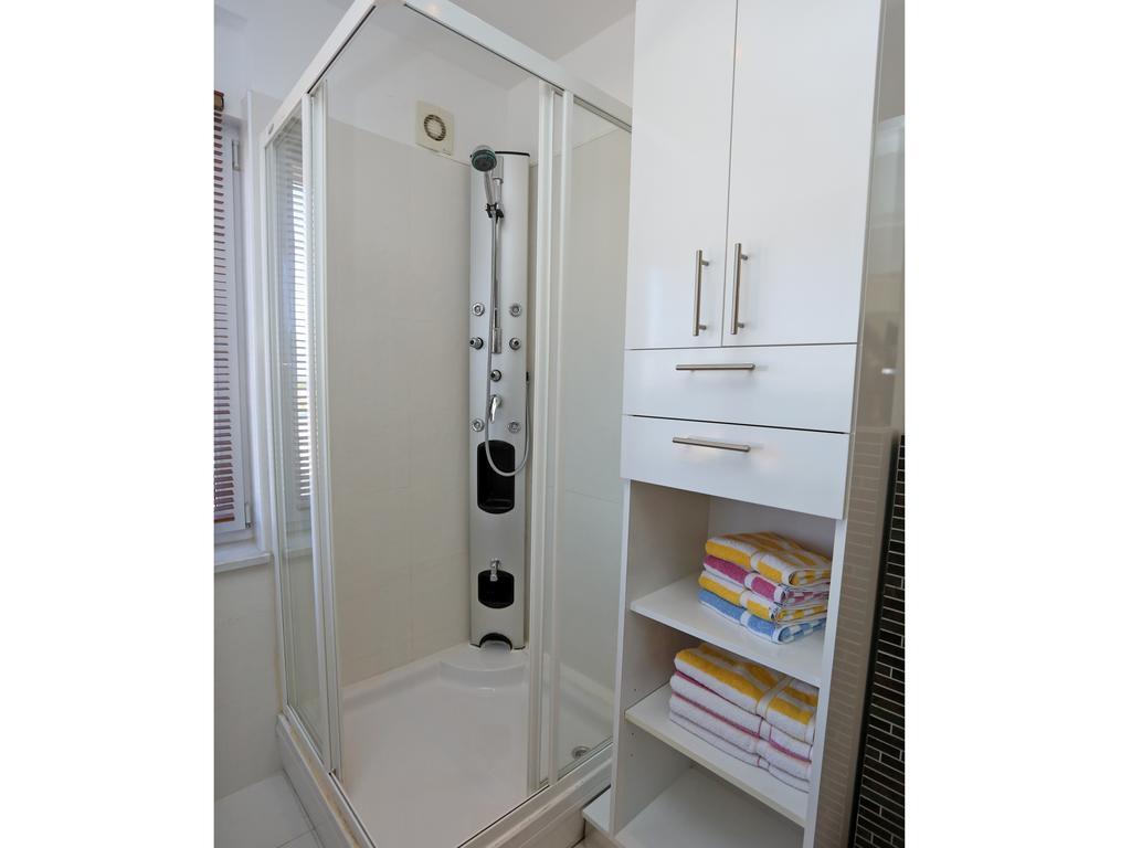 Lovely Apartment With Beautiful Pool Primošten Εξωτερικό φωτογραφία